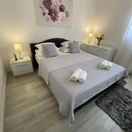 Antonio Apartment *
